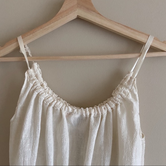 Vintage Ruffle Top - Picture 5 of 6